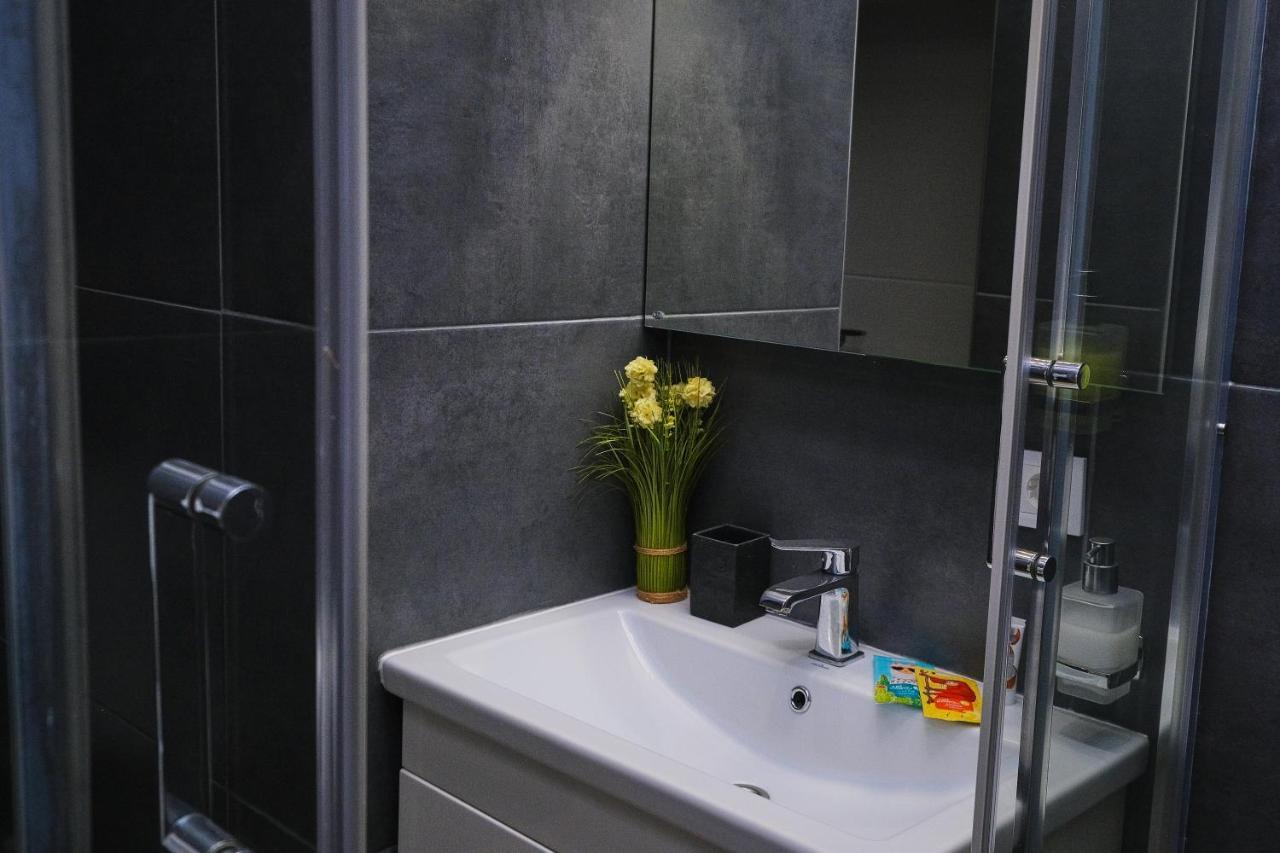 Central Apartments Odessa Extérieur photo